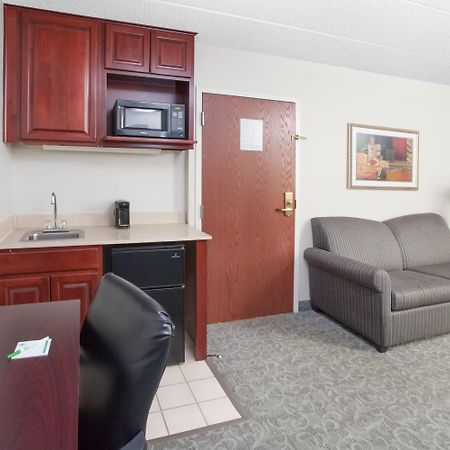 Holiday Inn & Suites Chicago-Carol Stream Wheaton By Ihg Εξωτερικό φωτογραφία