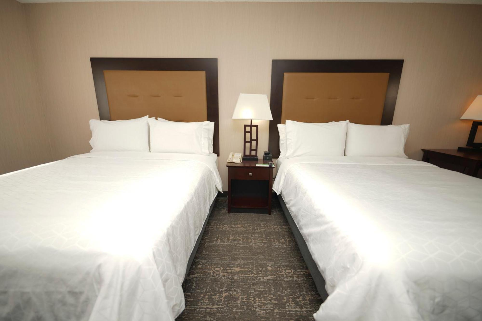 Holiday Inn & Suites Chicago-Carol Stream Wheaton By Ihg Εξωτερικό φωτογραφία