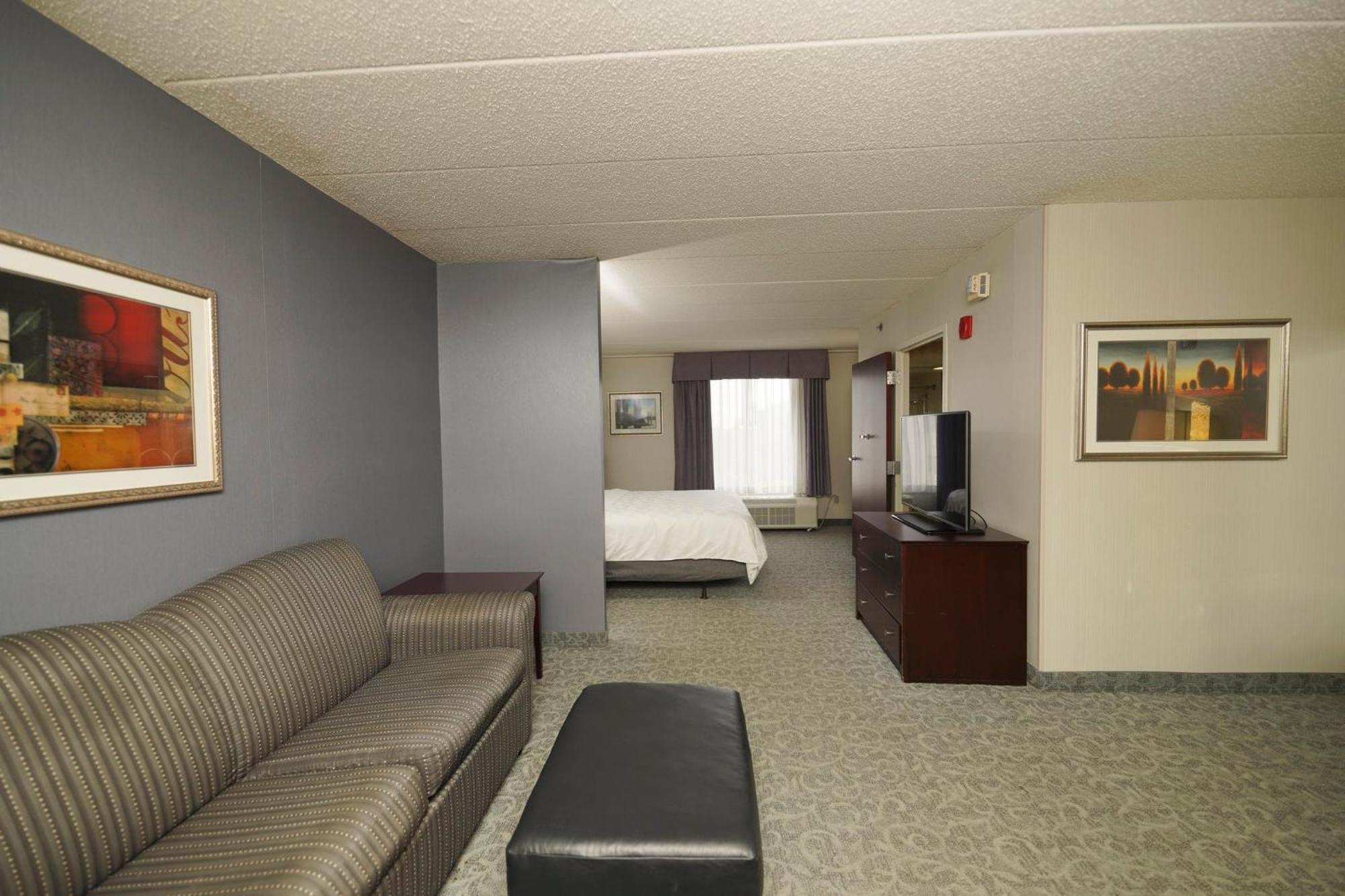 Holiday Inn & Suites Chicago-Carol Stream Wheaton By Ihg Εξωτερικό φωτογραφία