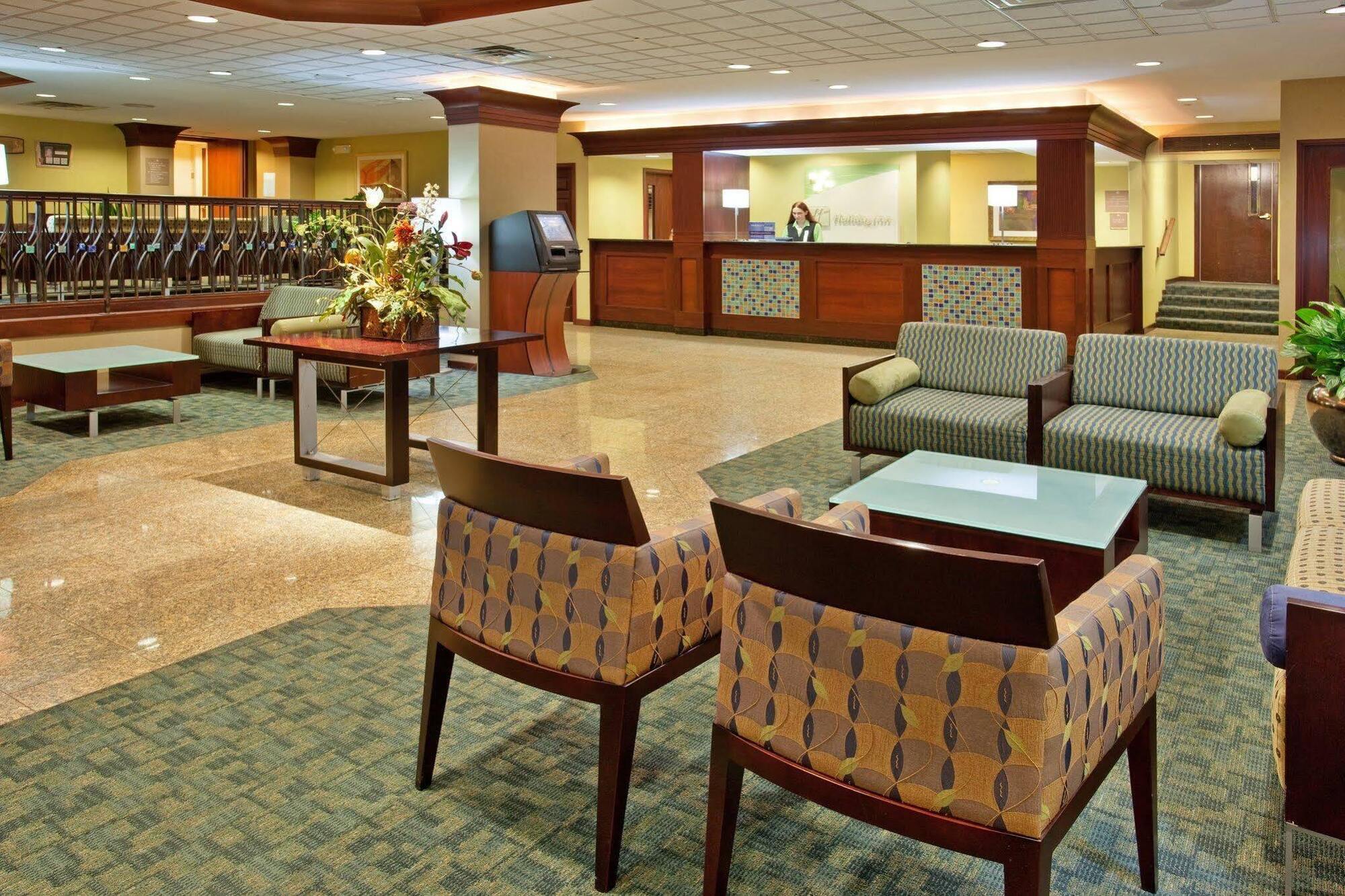 Holiday Inn & Suites Chicago-Carol Stream Wheaton By Ihg Εξωτερικό φωτογραφία